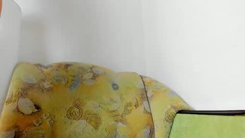 Snapshot of sweet_lil_thing chatting on June 23, 2026, 8:12 am Jen online show from June 23, 2026, 8:12 am