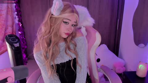 sweet_lilly_sweet online show from February 9, 2025, 1:44 am