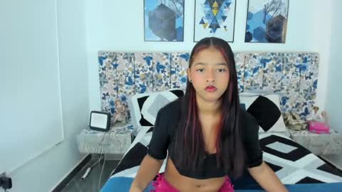 Snapshot of sweet_loraine chatting on August 7, 2026, 2:30 pm Loraine online show from August 7, 2026, 2:30 pm