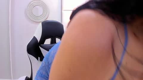 Snapshot of sweet_lucianaaa chatting on September 12, 2025, 11:54 am Luciana online show from September 12, 2025, 11:54 am