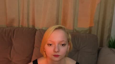 Lana online show from April 15, 2026, 4:14 pm