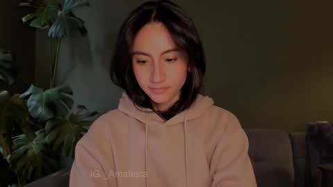 Snapshot of sweet_mara_cat chatting on January 31, 2025, 7:51 pm Mor online show from January 31, 2025, 7:51 pm