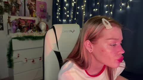 Melissa. Join me on Fansly link in social medias online show from December 29, 2024, 10:14 pm