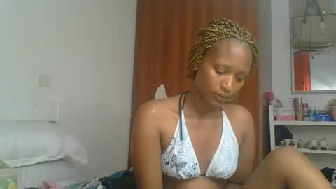 Linda online show from April 28, 2026, 2:21 am