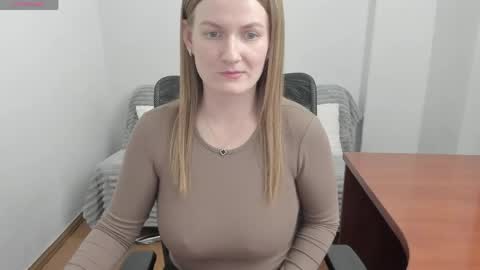 Mila online show from May 1, 2026, 5:06 pm