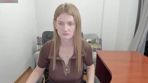 Snapshot of sweet_melody_of_ur_heart chatting on July 9, 2026, 6:28 am Mila online show from July 9, 2026, 6:28 am