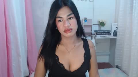 Snapshot of sweet_melonxxx chatting on February 8, 2025, 6:43 am Melon online show from February 8, 2025, 6:43 am