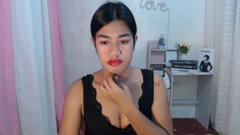 Snapshot of sweet_melonxxx chatting on February 14, 2025, 5:30 am Melon online show from February 14, 2025, 5:30 am