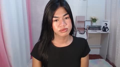 Snapshot of sweet_melonxxx chatting on February 24, 2025, 8:49 am Melon online show from February 24, 2025, 8:49 am