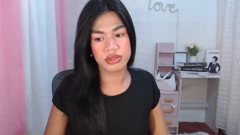 Snapshot of sweet_melonxxx chatting on February 26, 2025, 12:03 pm Melon online show from February 26, 2025, 12:03 pm