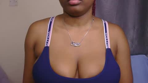 Snapshot of sweet_miah12 chatting on May 24, 2026, 5:01 am Queen debby online show from May 24, 2026, 5:01 am