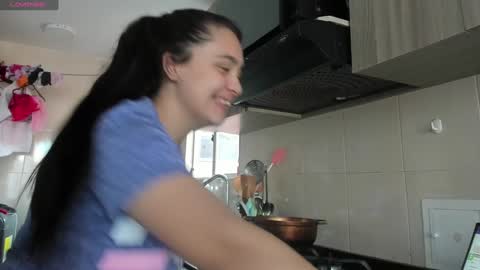 Snapshot of sweet_miiaa chatting on January 22, 2025, 10:26 pm Mia Johns online show from January 22, 2025, 10:26 pm