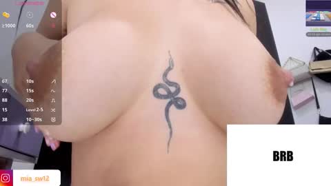 Snapshot of sweet_miiaa chatting on December 20, 2025, 6:09 am Mia Johns online show from December 20, 2025, 6:09 am