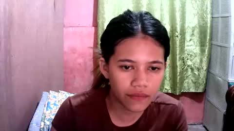 Snapshot of sweet_milkshake2004 chatting on October 16, 2025, 1:06 am sweet_milkshake2004 online show from October 16, 2025, 1:06 am