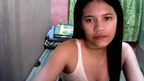 Snapshot of sweet_milkshake2004 chatting on October 19, 2025, 2:23 am sweet_milkshake2004 online show from October 19, 2025, 2:23 am