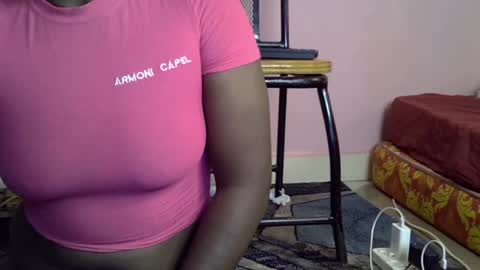 Snapshot of sweet_monalisa93 chatting on May 24, 2026, 6:18 am Lisa online show from May 24, 2026, 6:18 am