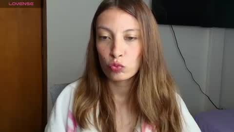 sweet_moon_v_ online show from June 16, 2026, 2:03 am