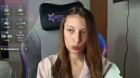 Snapshot of sweet_moon_v_ chatting on June 21, 2026, 1:52 am sweet_moon_v_ online show from June 21, 2026, 1:52 am