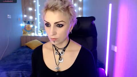 sweet_n_strong online show from December 2, 2025, 8:19 am