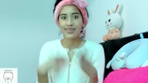 Nhaomy online show from October 22, 2025, 8:08 pm