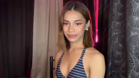 Snapshot of sweet_nikki03 chatting on December 2, 2025, 6:36 pm sweet_nikki03 online show from December 2, 2025, 6:36 pm