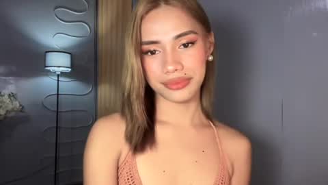 Snapshot of sweet_nikki03 chatting on June 6, 2026, 10:20 am sweet_nikki03 online show from June 6, 2026, 10:20 am