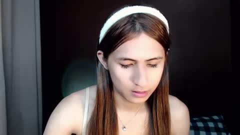 sweet_paprikaxx online show from August 4, 2026, 7:05 pm