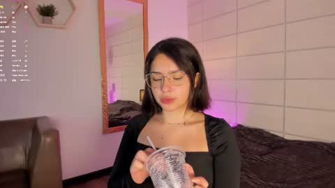 Snapshot of sweet_pay_ chatting on June 23, 2026, 1:42 pm Sweet online show from June 23, 2026, 1:42 pm