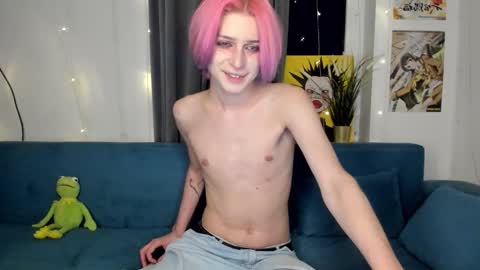 kira online show from October 7, 2025, 8:50 pm