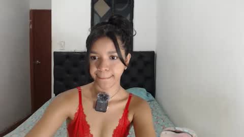 petite sweet online show from May 4, 2026, 12:12 pm