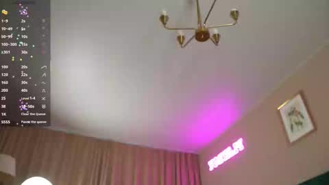 Snapshot of sweet_reverie chatting on October 11, 2025, 8:57 am Vanessa online show from October 11, 2025, 8:57 am