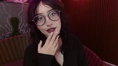 Roxanee online show from April 27, 2026, 9:57 pm