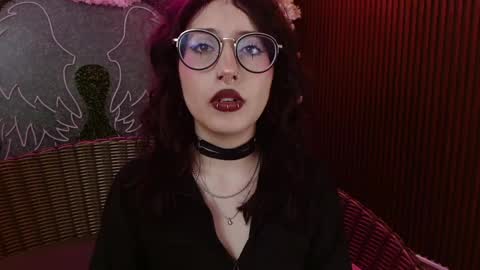 Roxanee online show from April 28, 2026, 2:27 am
