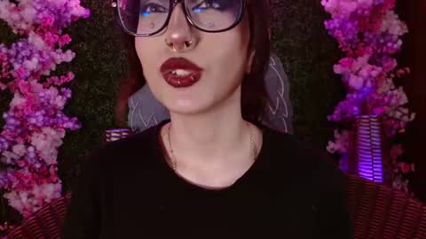 Snapshot of sweet_roxanee chatting on June 23, 2026, 8:40 pm Roxanee online show from June 23, 2026, 8:40 pm
