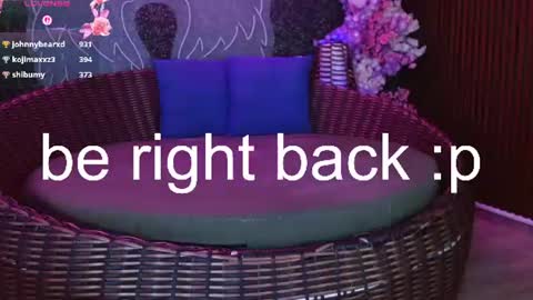 Snapshot of sweet_roxanee chatting on July 22, 2026, 4:54 pm Roxanee online show from July 22, 2026, 4:54 pm