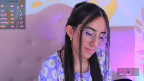 Sammy Lauren online show from March 8, 2025, 1:57 pm