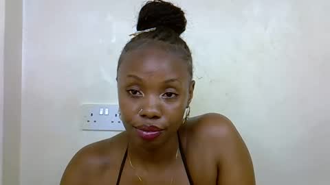 Elina online show from March 15, 2026, 4:24 pm