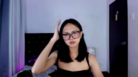 Snapshot of sweet_savii chatting on May 4, 2026, 10:44 am lovesavii online show from May 4, 2026, 10:44 am