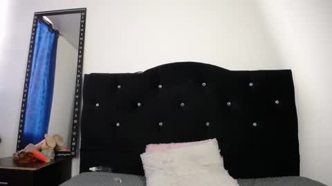 Adriana online show from June 6, 2026, 9:41 pm