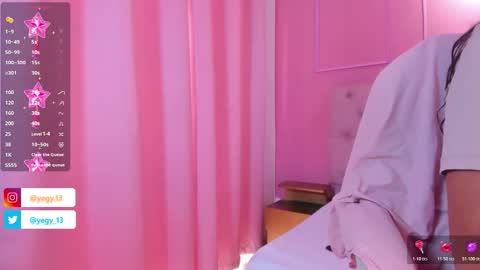 Snapshot of sweet_starxx chatting on October 20, 2025, 7:03 pm Yeileen online show from October 20, 2025, 7:03 pm