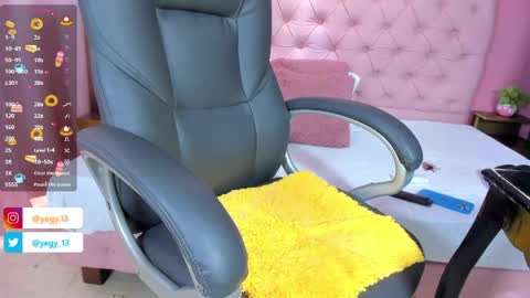Snapshot of sweet_starxx chatting on May 28, 2026, 9:56 pm Yeileen online show from May 28, 2026, 9:56 pm