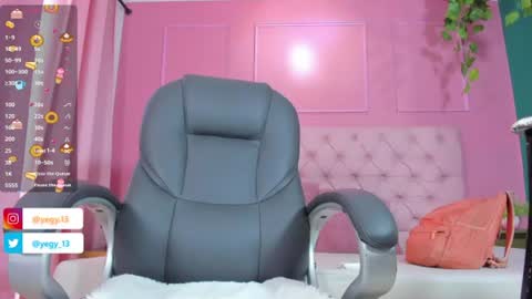 Snapshot of sweet_starxx chatting on June 12, 2026, 8:30 pm Yeileen online show from June 12, 2026, 8:30 pm