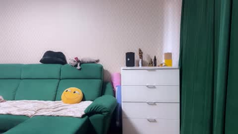 sweet_strawberr online show from October 21, 2025, 8:26 am