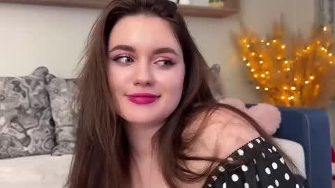 Snapshot of sweet_sugar87 chatting on February 23, 2025, 1:10 pm ViolaandVince online show from February 23, 2025, 1:10 pm