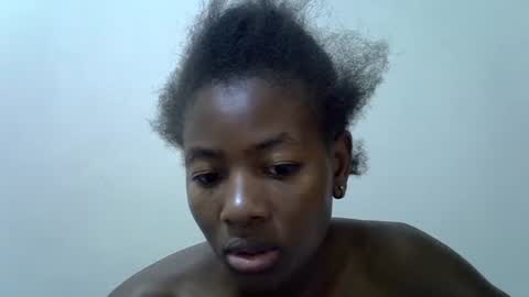 Snapshot of sweet_vee1 chatting on July 13, 2026, 12:30 pm Princess vee online show from July 13, 2026, 12:30 pm