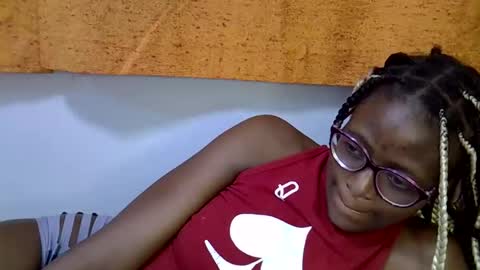 sweet_zarah online show from February 15, 2026, 7:54 pm