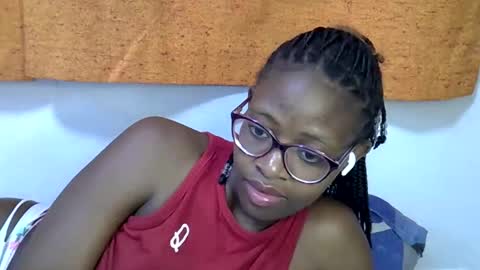 sweet_zarah online show from March 17, 2026, 4:43 pm
