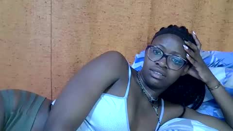 sweet_zarah online show from April 12, 2026, 8:30 am