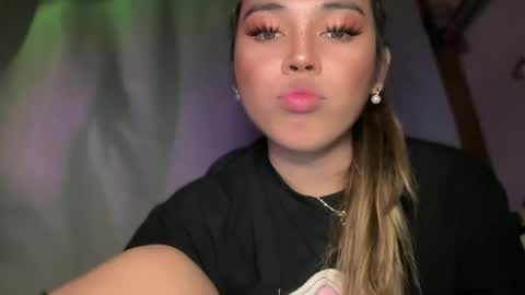 Snapshot of sweetalexa19 chatting on December 15, 2025, 3:27 pm alexa your one and only queen online show from December 15, 2025, 3:27 pm