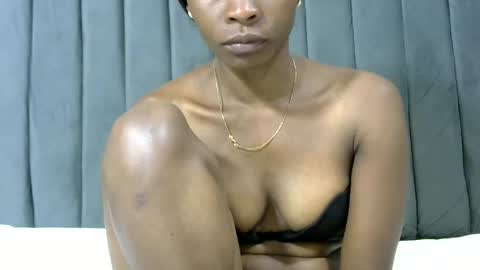 LIANAH online show from January 13, 2026, 11:59 am